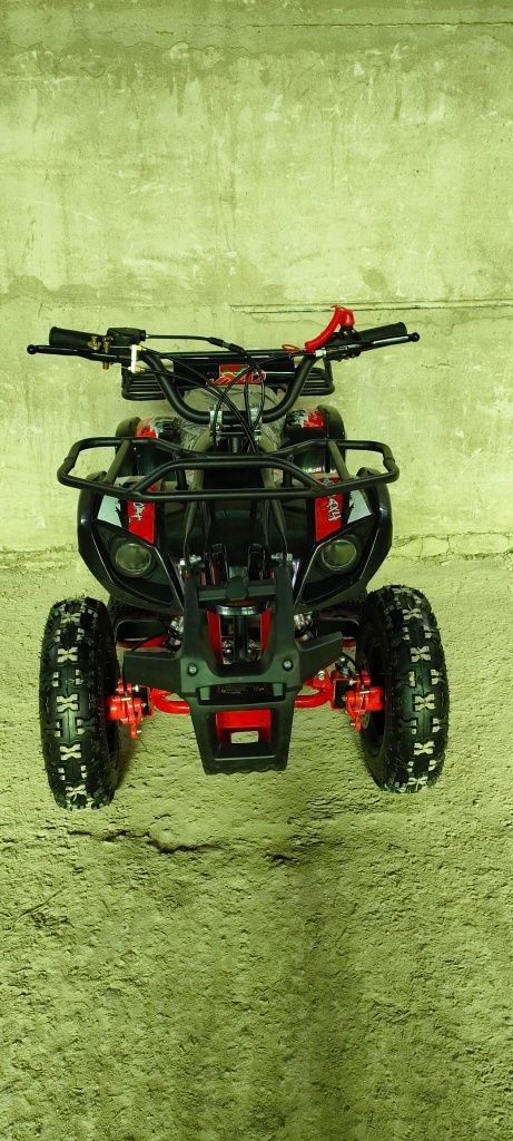 Mini Atv Quad pe benzina in 2 timpi de 49cc cu roti de 6 inch NOU