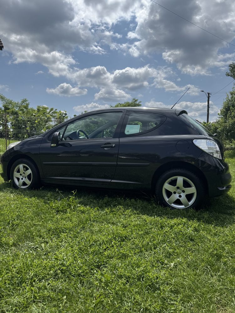 Peugeot 207 coupe impecabila!