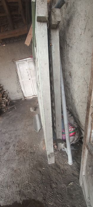 Yog'och darvoza mustahkam