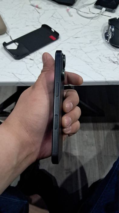 Продам айфон 16 в отличном состоянии