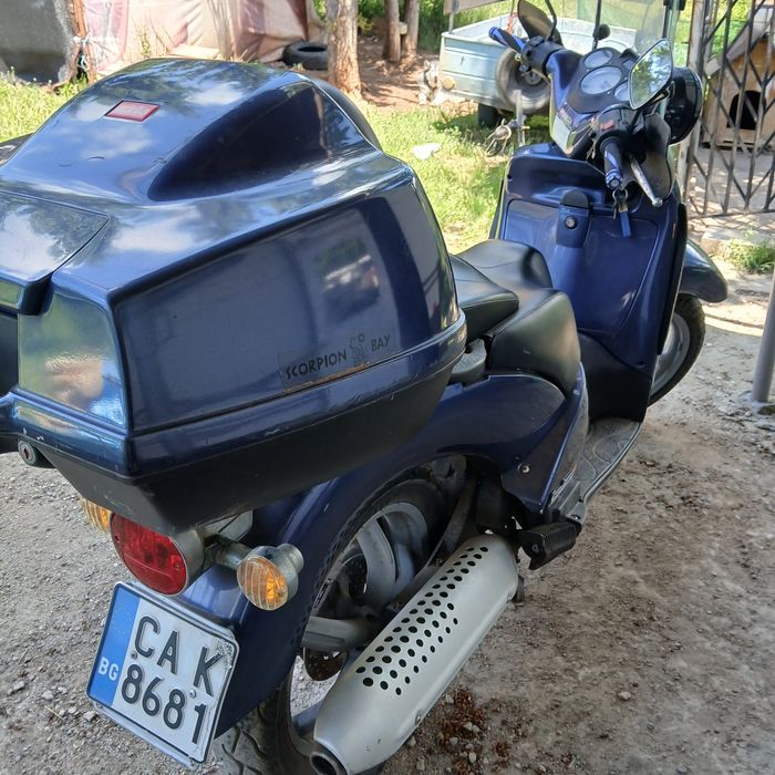 Продавам Скутер 150куб Априля Скарабео