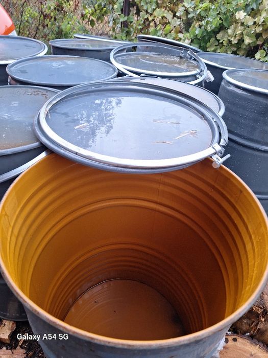 Butoi de tablă 220 litri