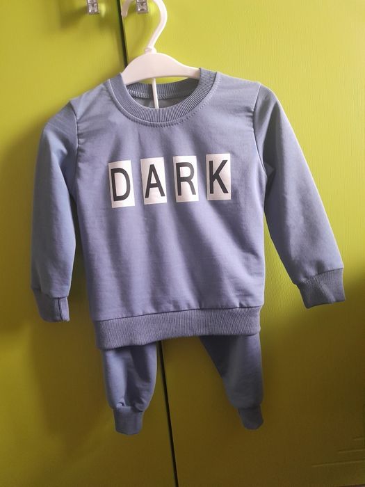 Продам детский костюмчик