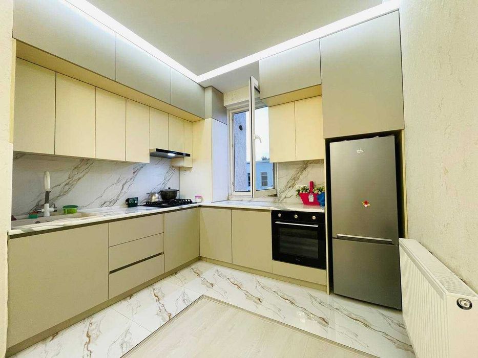 Продаю просторную 4-х комнатную в ЖК «Zaravshan City» ID: 3911