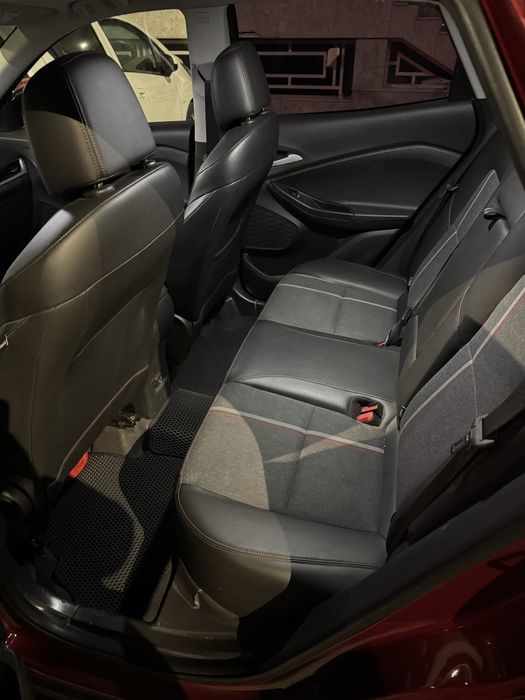 Tracker 325t redline