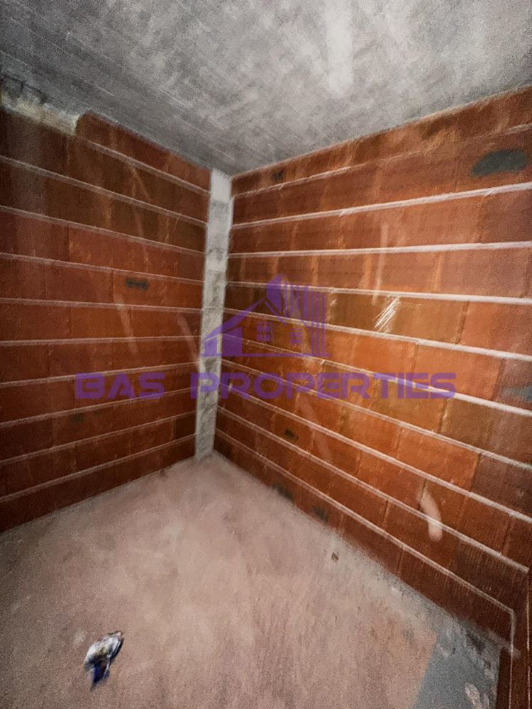 Продава се Тристаен апартамент в София, Карпузица - 103 кв.м за 2136 €/кв.м - Снимка #2
