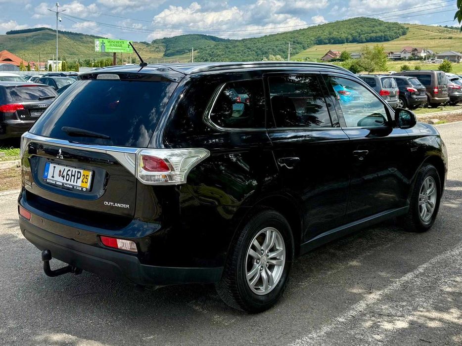 Mitsubishi Outlander 4x4 Cutie Manuală Motor 2.2 Diesel 150cp. An 2013