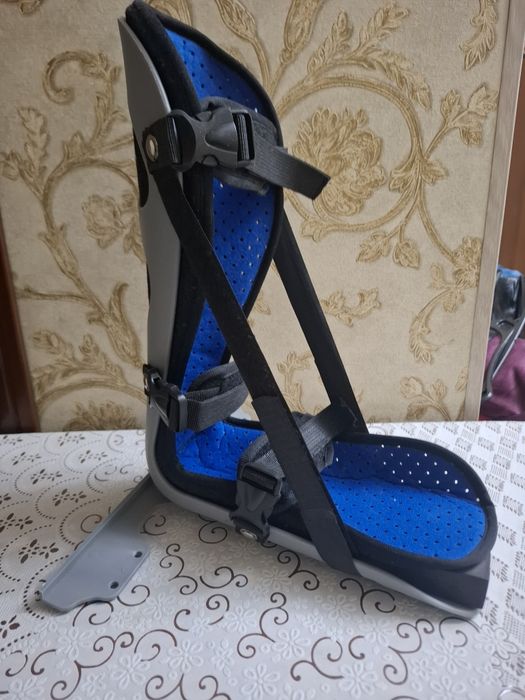 Ортез, протез для ноги. Фиксатор