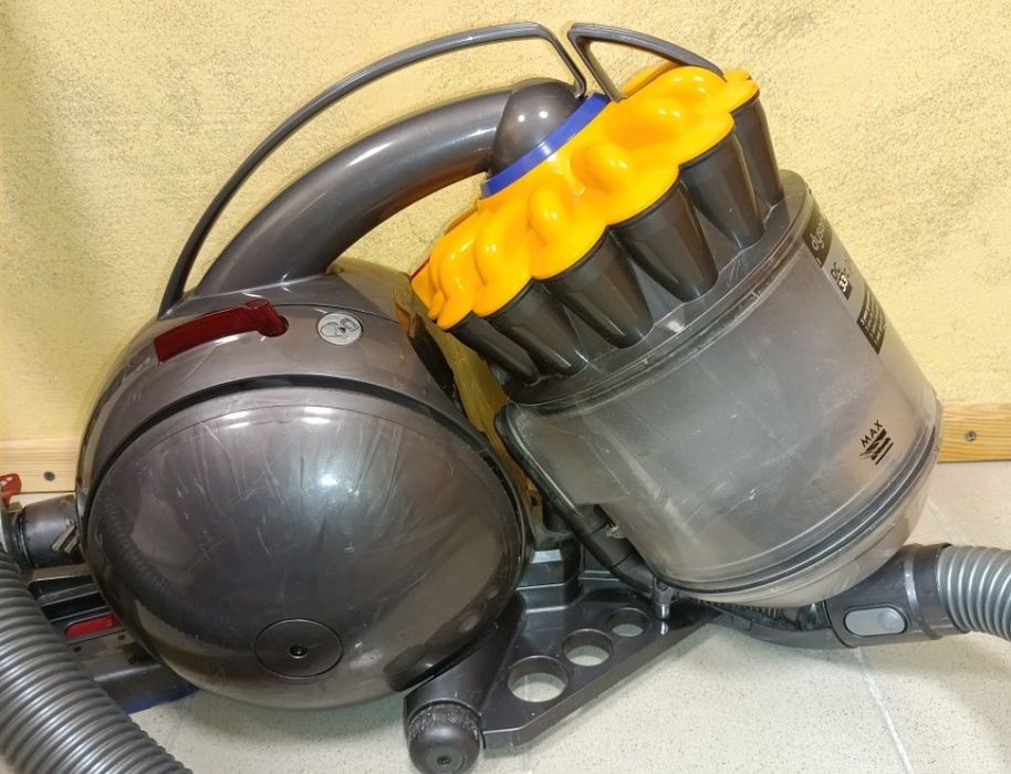 Dyson Cyclone прахосмукачка - 185 лв