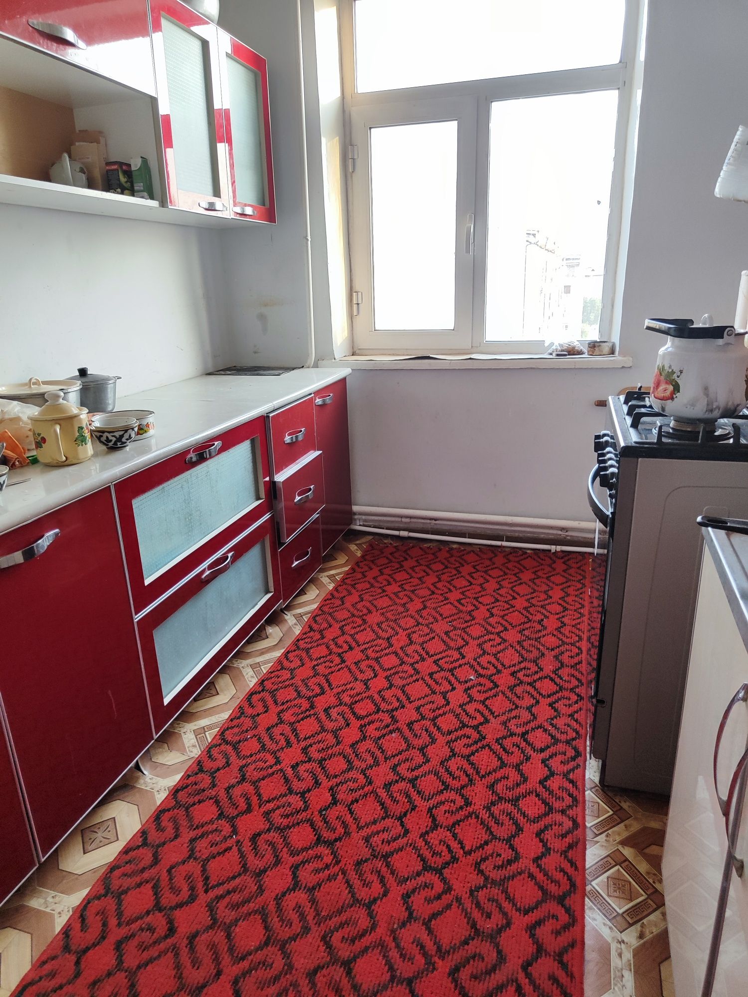 Квартира 4комн кирпич .22 мкн ул досназарова 1а д.
