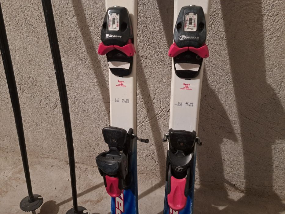 Детски комплект ски оборудване