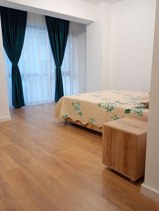 Inchiriez garsonieră pe bulevard