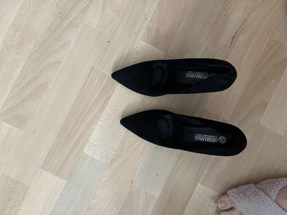 Туфли на высоком каблуке