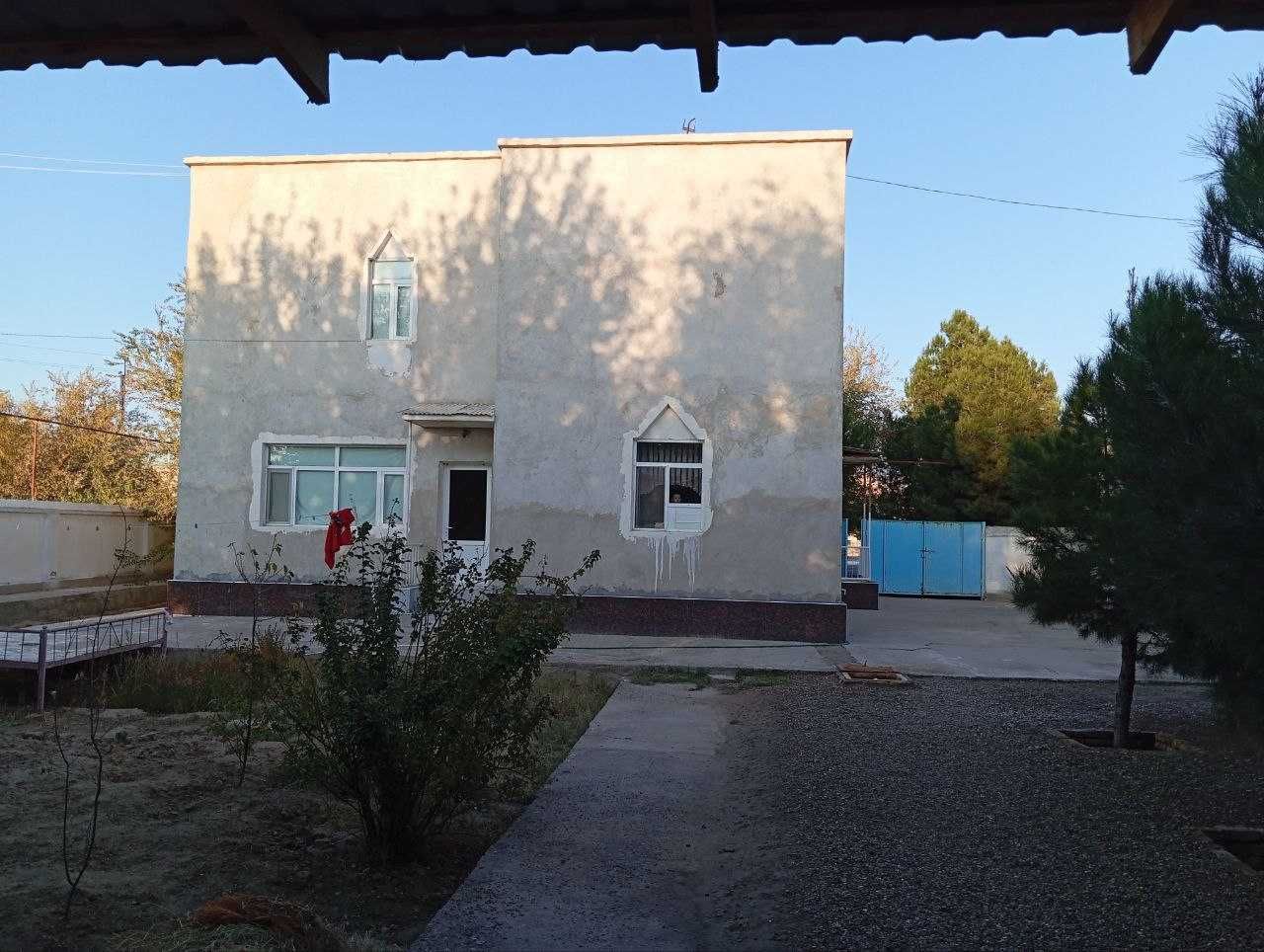 Коттедж сотилади срочно арзон булди