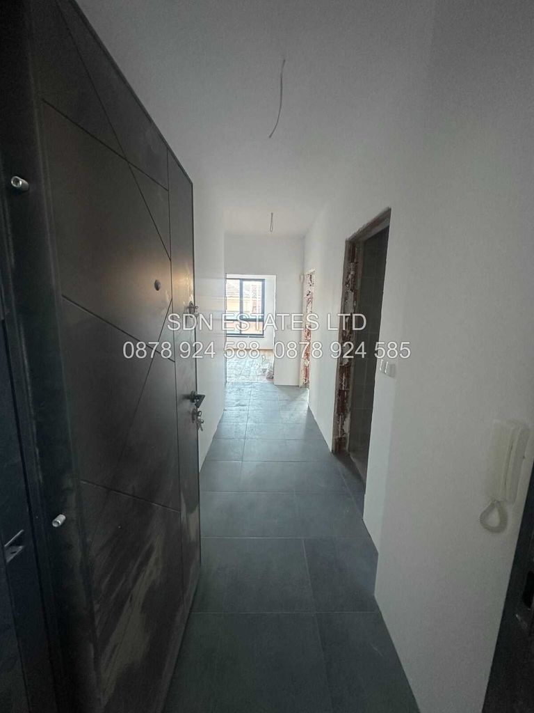 Продава се Тристаен апартамент в Казанлък - 116 кв.м за 1071 €/кв.м - Снимка #5