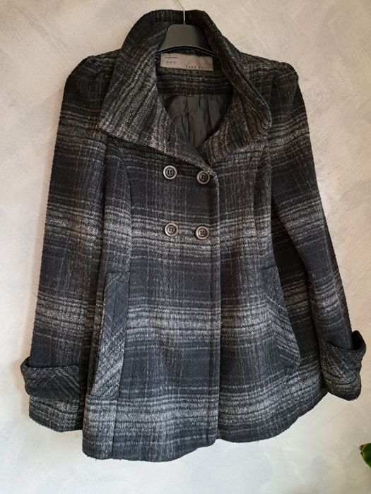 Вълнено палто Zara S размер