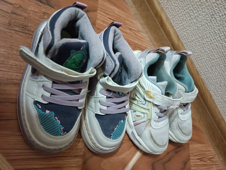 Обувь детская сапоги и кроссовки девчачие