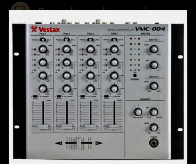 Продавам 2 плейъра pioneer cdj400+ миксер 4-канала vestax -500