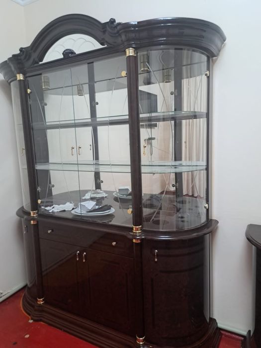 Гарнитур сатылады багасы 100 мын тенге