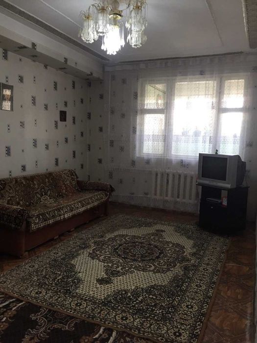 Продаётся в Ташкенте своя однокомнатная переделанная в 2-х. 1/2 /3 /12