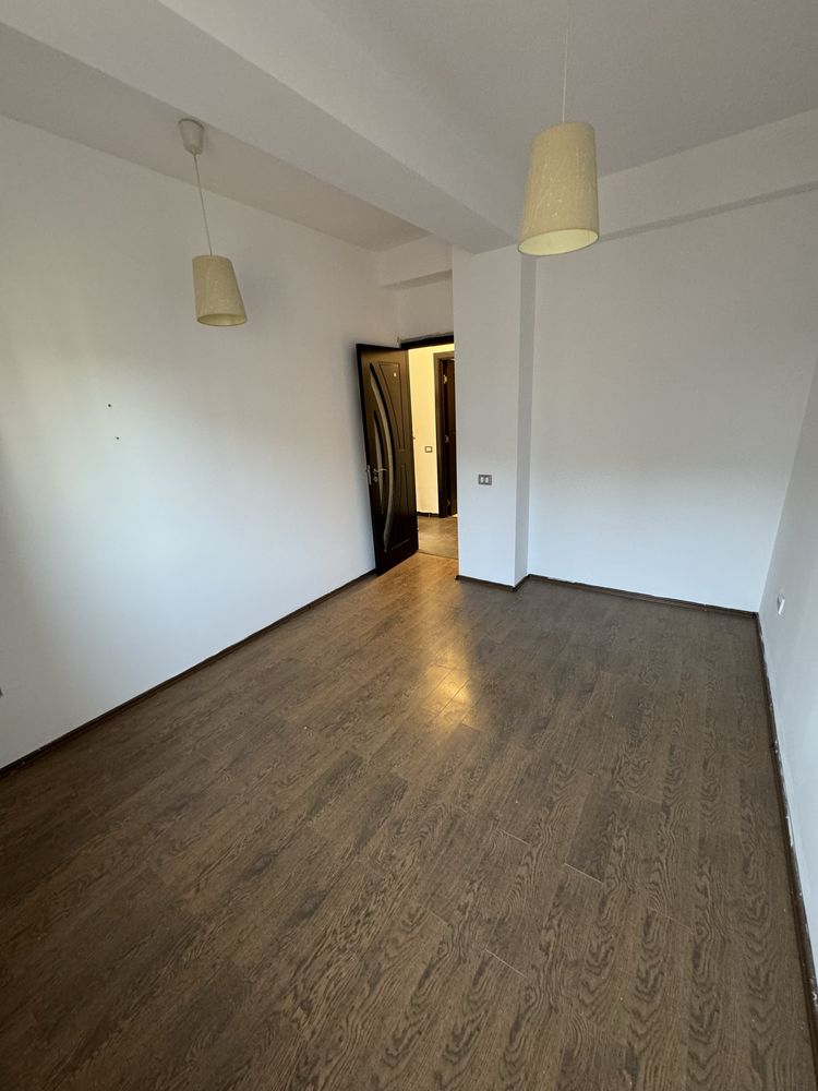 Proprietar Apartament 3 Camere Militari Residence Rezerverlor Ballroom