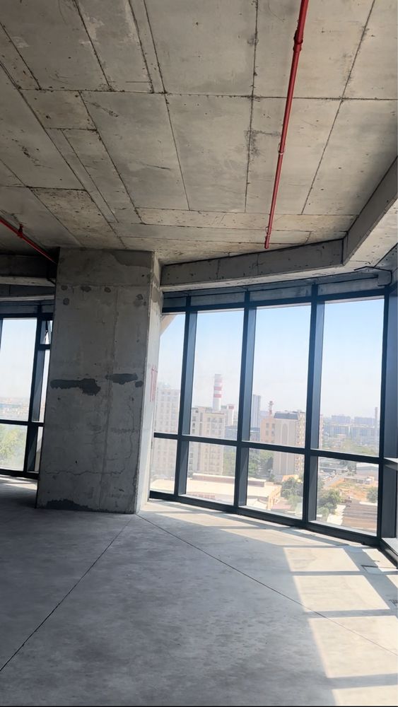 Срочно сдается 3/10/51 104 квадратных В Piramyt tower