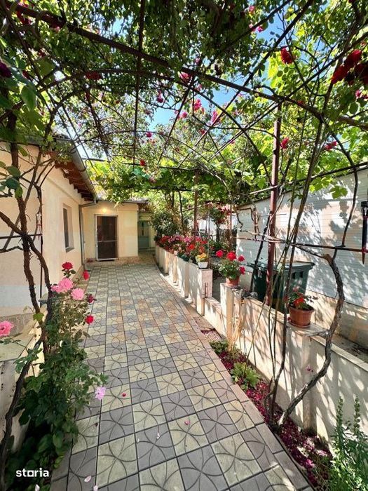 Casa spatioasa in Ovidiu