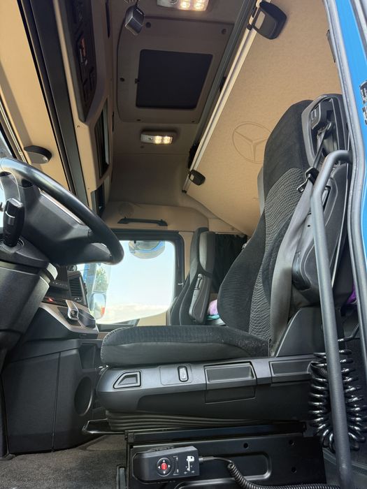Mercedes Actros 1853