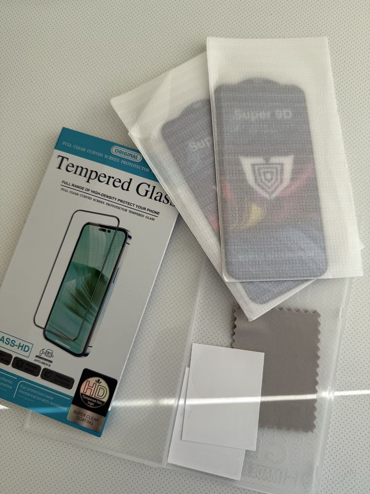КАЛЪФИ за Iphone 12 mini (16 на брой) + ДВА протектора