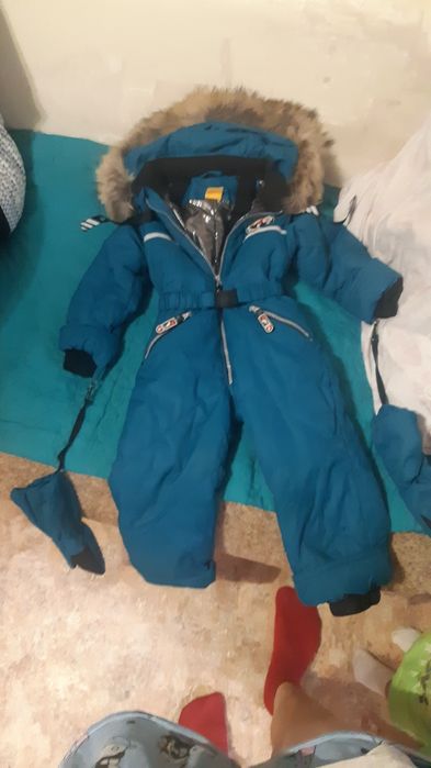 Продам комбинезон рр 98