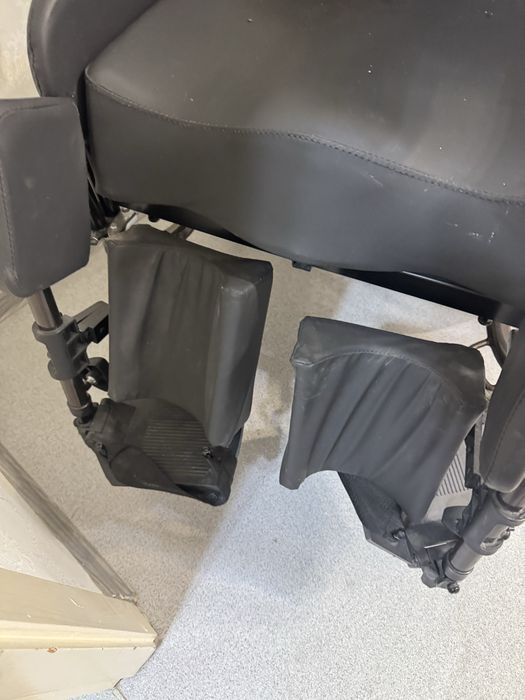 Продам инвалидное кресло