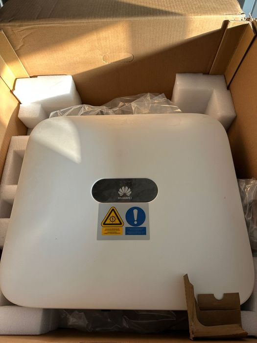 Invertor Huawei SUN2000-10KTL-M1 10 kW, Trifazat, Hibrid, Nou în cutie