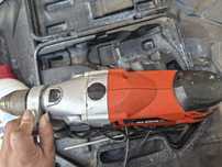 Bormașina cu percuție black and decker