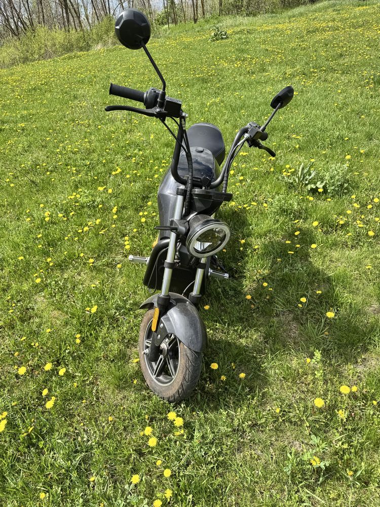Scuter electric.