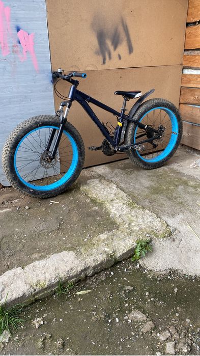 Vand bicicleta cu roti goase pe 26x4.0