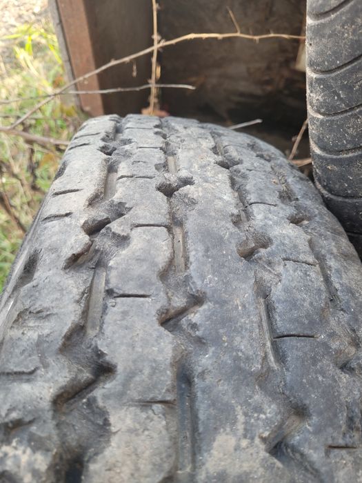 Anvelope trailer 825 r15