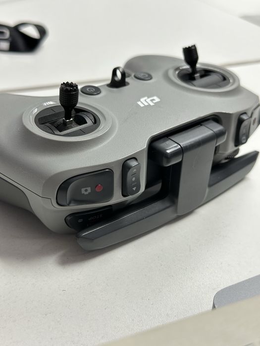Продам FPV Remote Controller 2 в хорошем состоянии