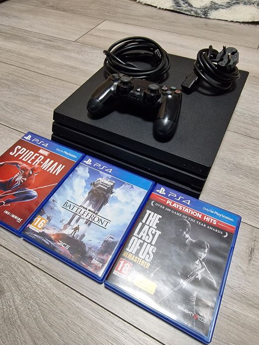 Consolă PlayStation 4 PRO 1TB SSD BLACK, PS4 PRO, Blu-Ray + Jocuri