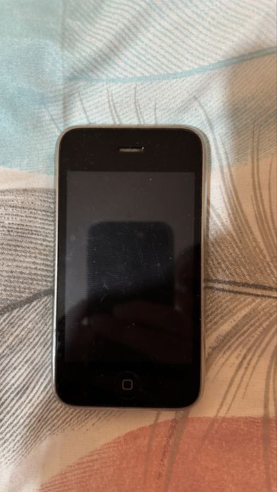 Iphone 3G s без зарядно и кутия