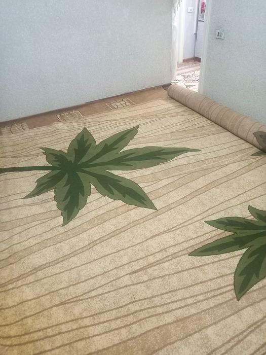 Gilam sotiladi 3 ga 5