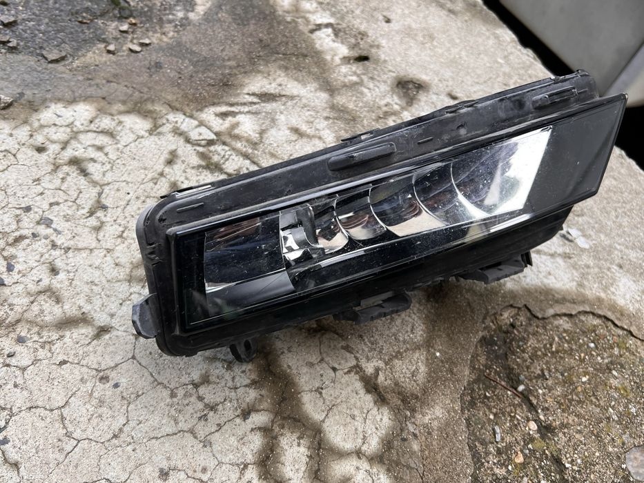 Десен халоген за Skoda Octavia 3 Facelift/Шкода Октавиа 3 Фейс