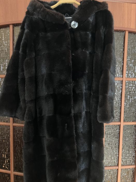 Шуба норковая в отличном состояний.Редко одевала