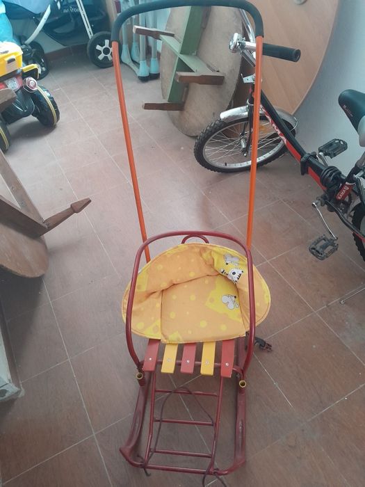 Продам санки детские