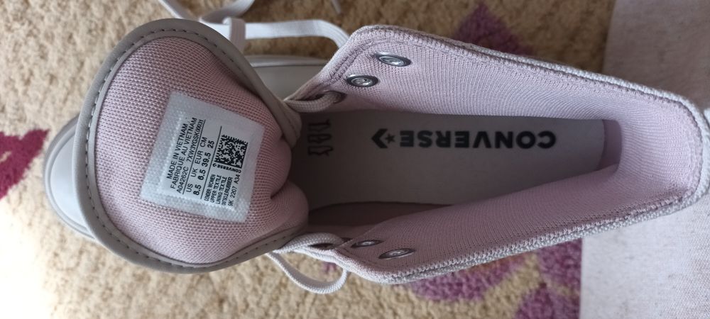 Adidasi Converse