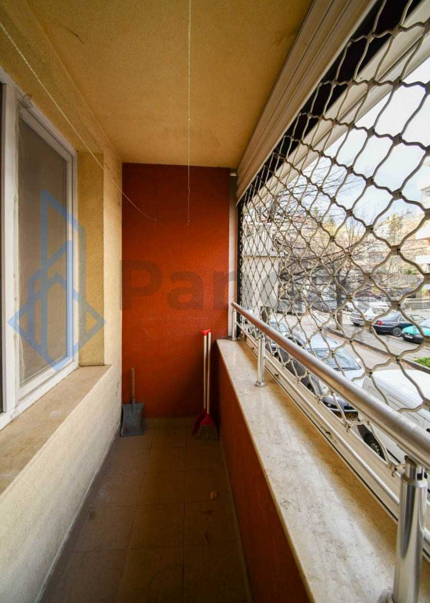 Двустаен апартамент под наем в кв. Банишора