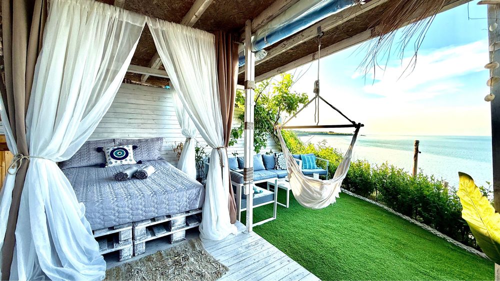 Продавам каравана Hobby 650 с навес на къмпинг Делфин