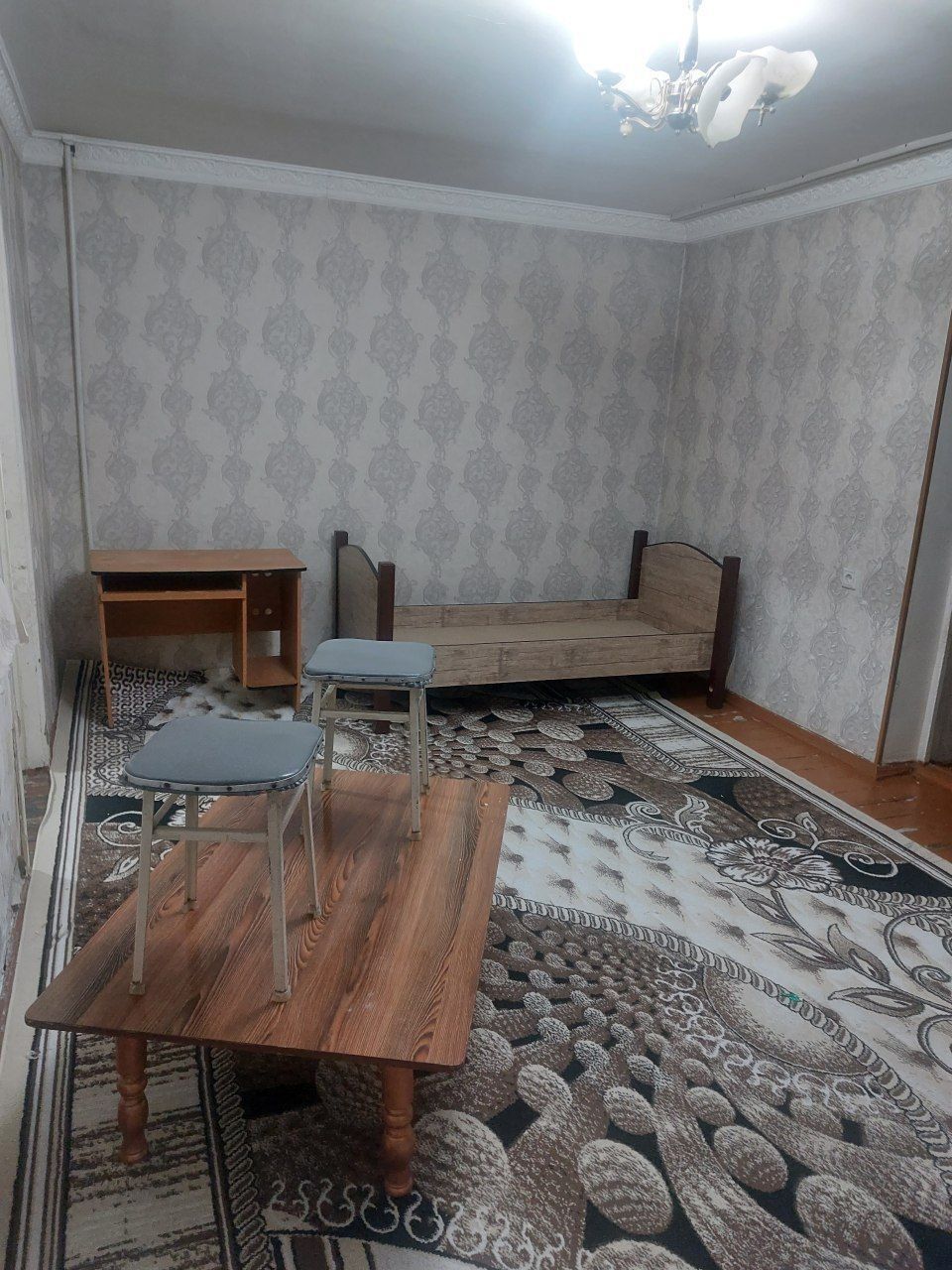 Квартира Центр Чиланзар Мукимий 2//2//4 кирпич балкон 2*6 разделка