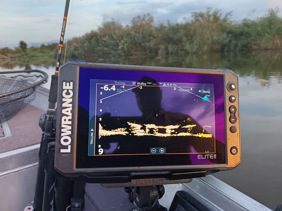 Lowrance Elite fs9