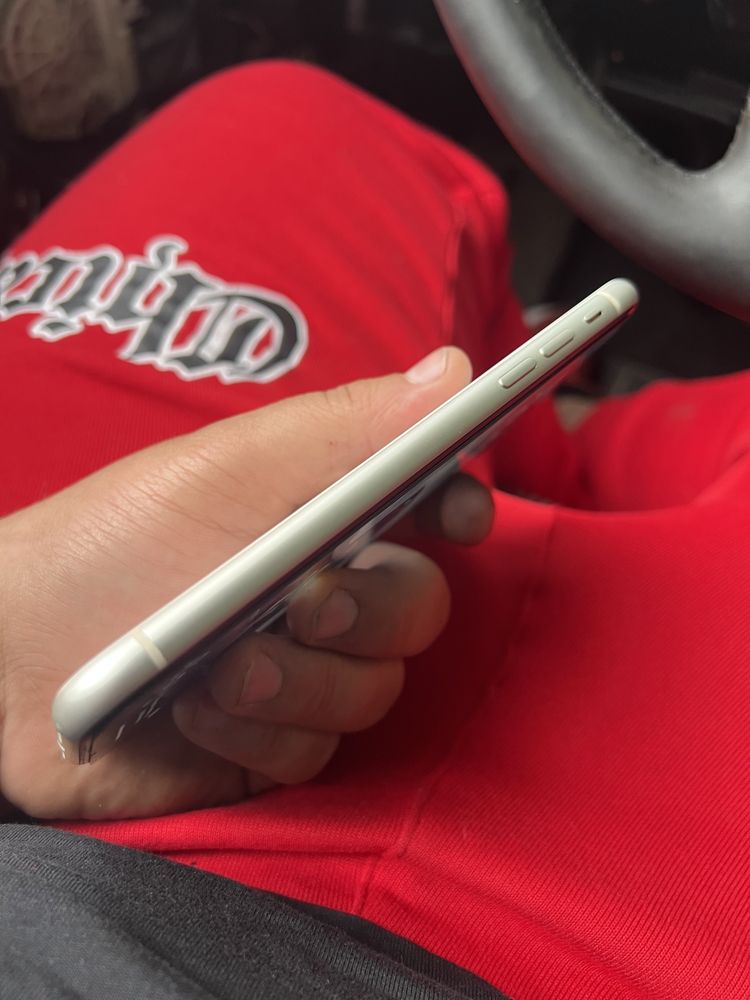 Iphone 11 64gb ПЕРФЕКТЕН!