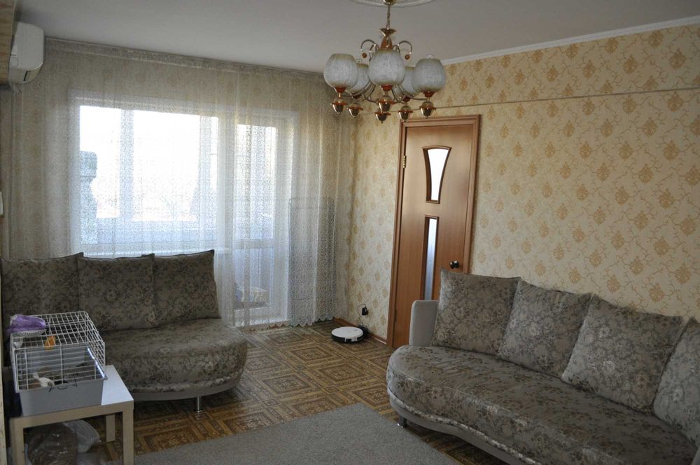 Продам 3-х комнатную мебелированную квартиру в центре, М.Горького 82